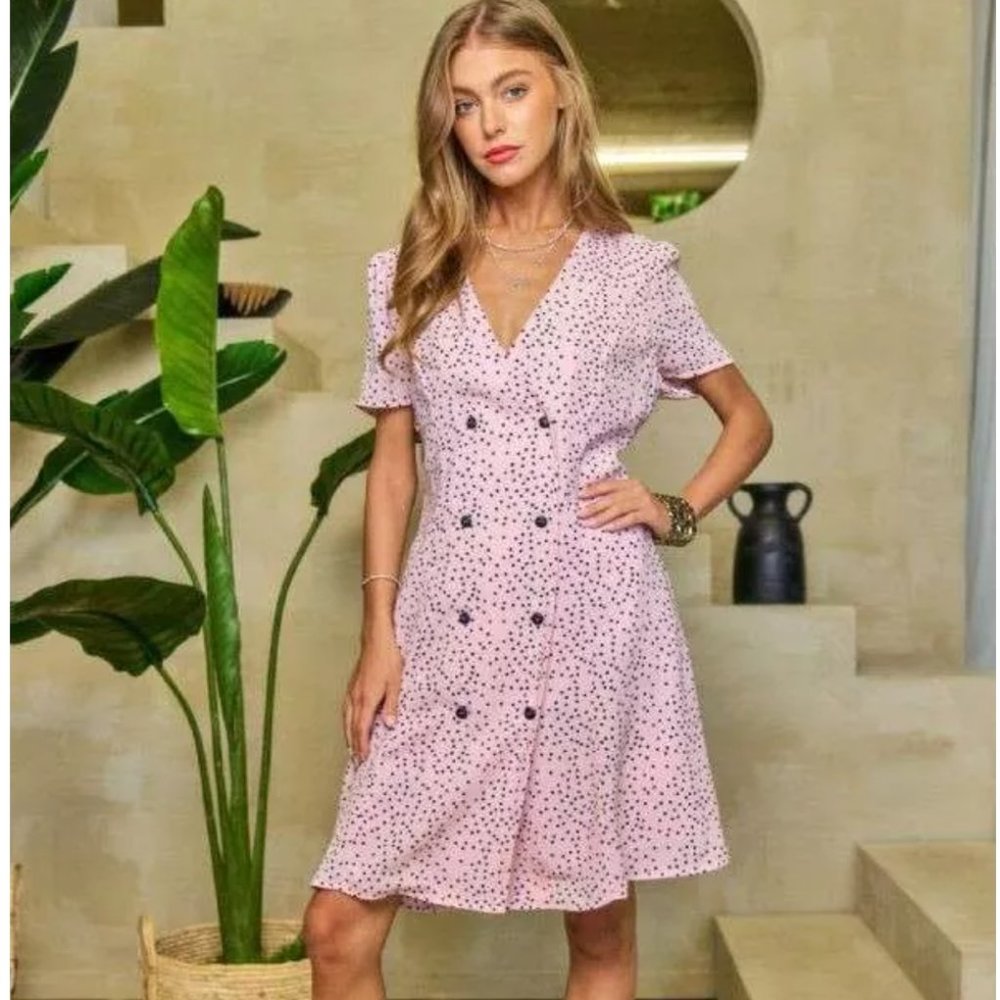 DOUBLE BREAST BUTTON DOWN V-NECK POLKA DOT SHORT SLEEVE DRESS.